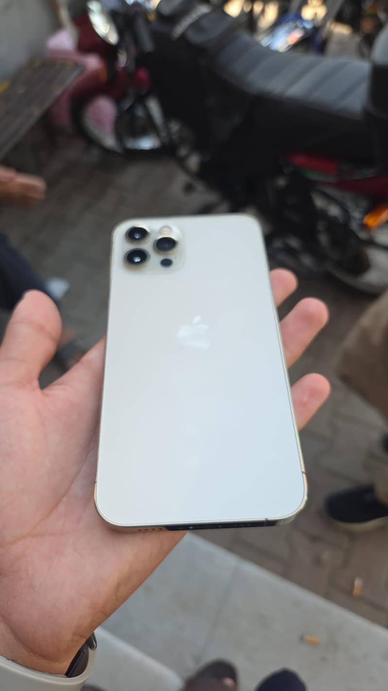 Apple iPhone 12 Pro 0
