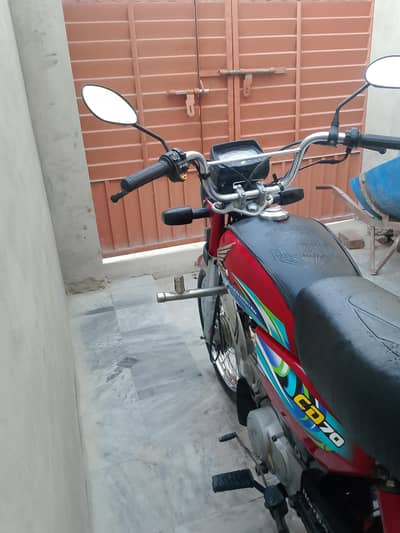 bike bilkul neat clean hy . 2023/24 hy