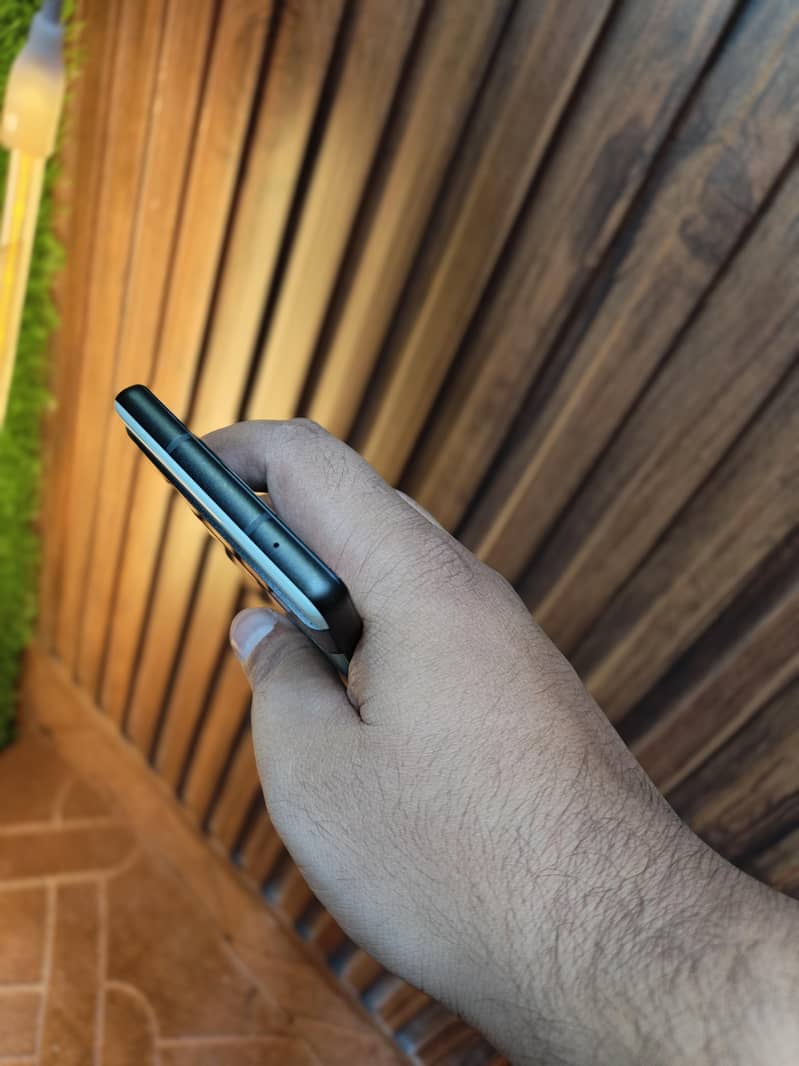 Google Pixel 6a 4