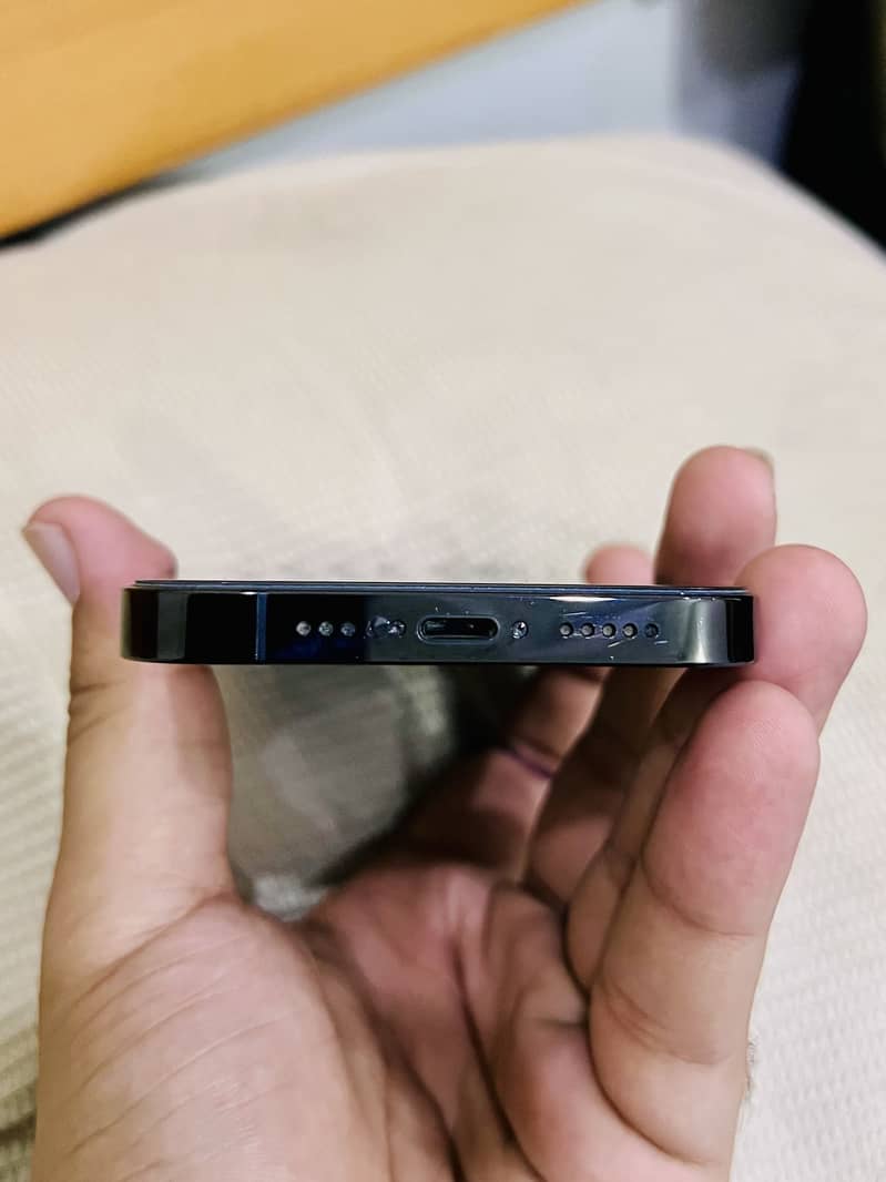 Apple iPhone 14 Pro 1