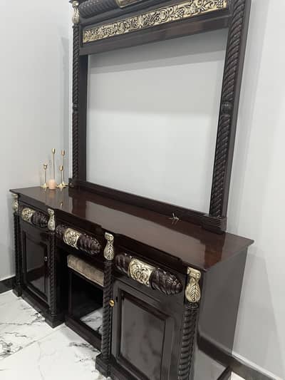 Stylish Modern Dressing Table with Mirror – Excellent Condition