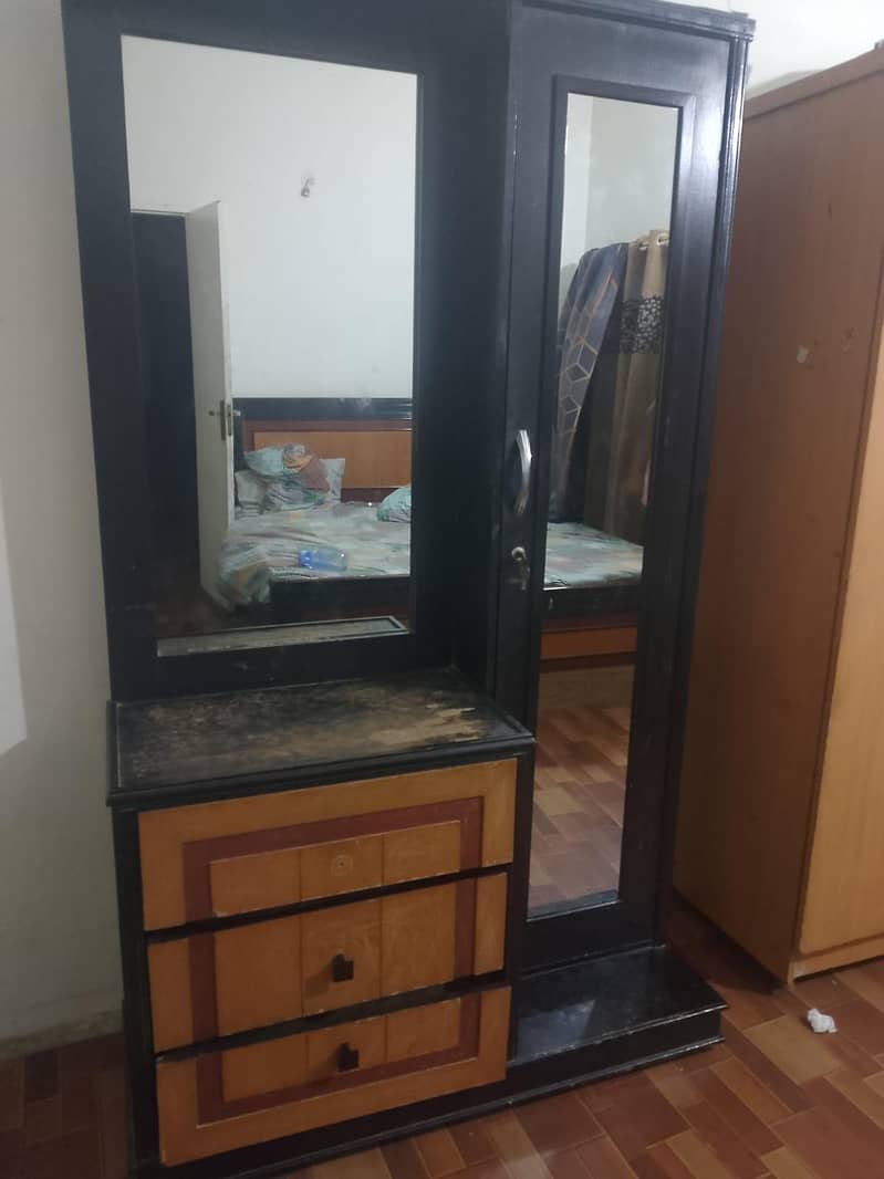 dressing table 2