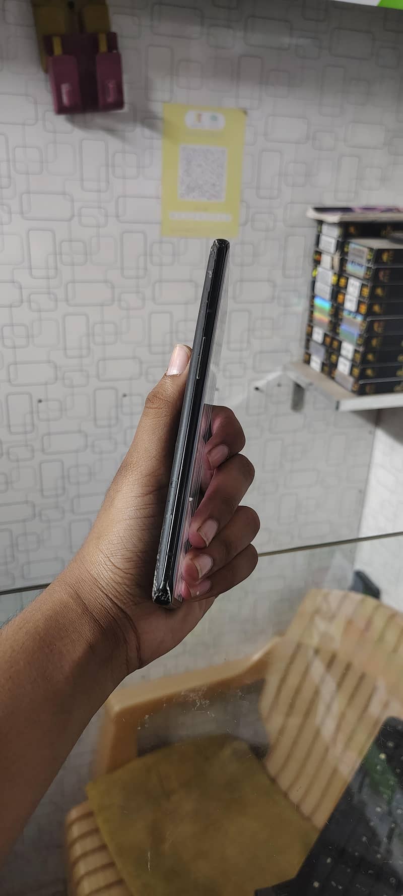 One Plus 9 Pro 6