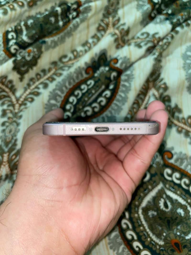 Apple iPhone 15 plus 0