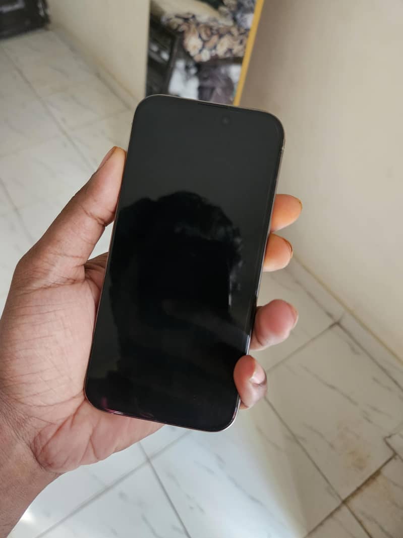 Apple iPhone 15 Pro 1