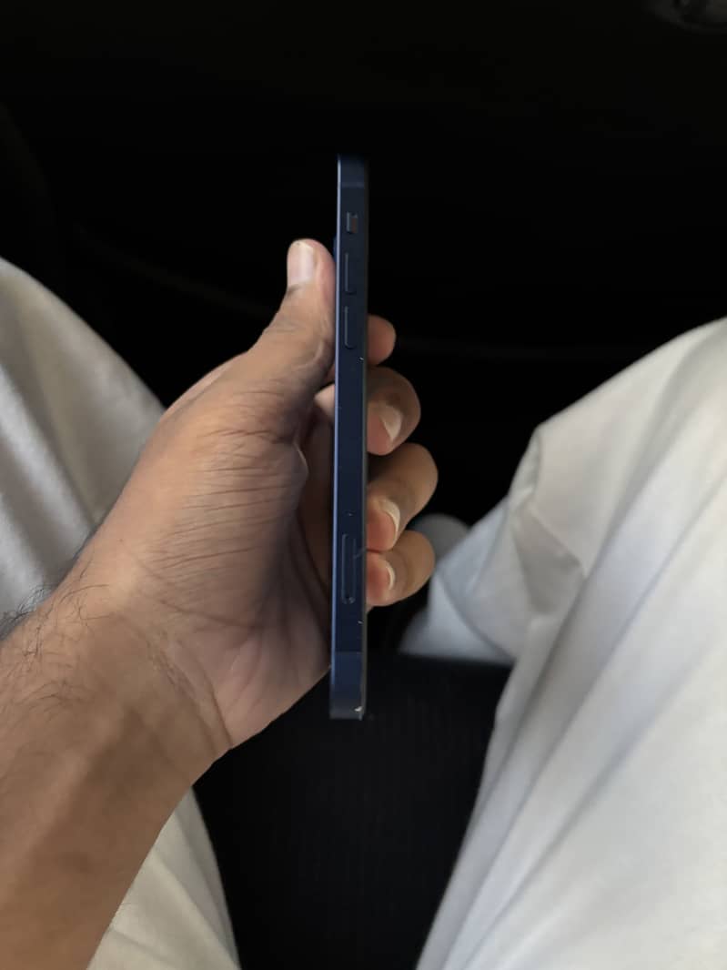 Apple iPhone 12 0