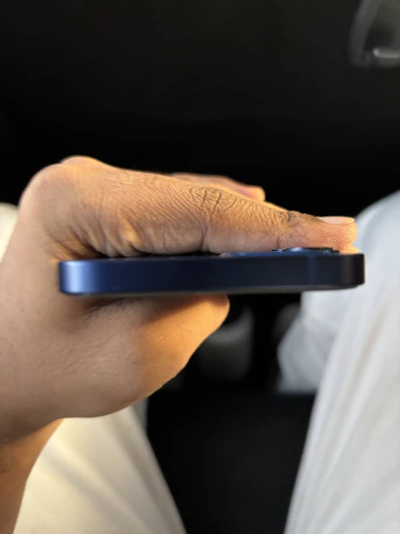 Apple iPhone 12 2