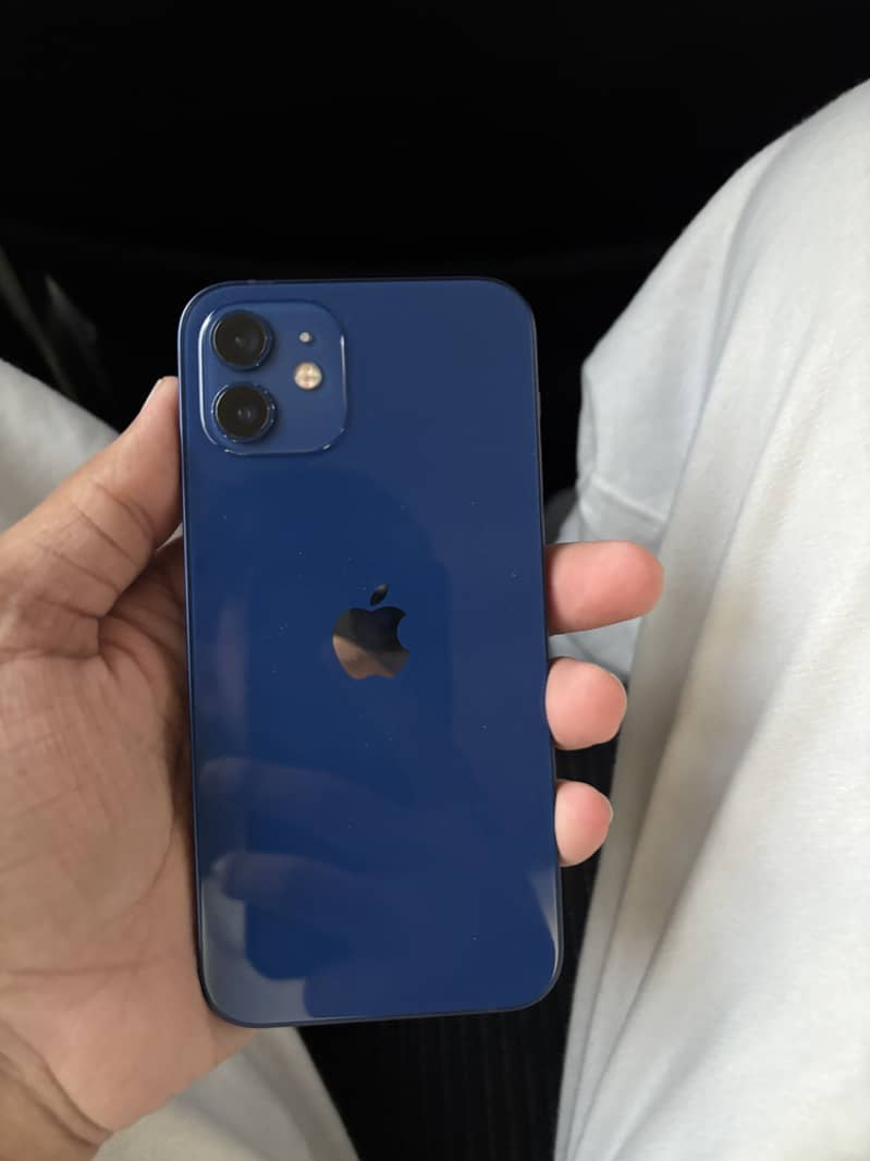 Apple iPhone 12 3