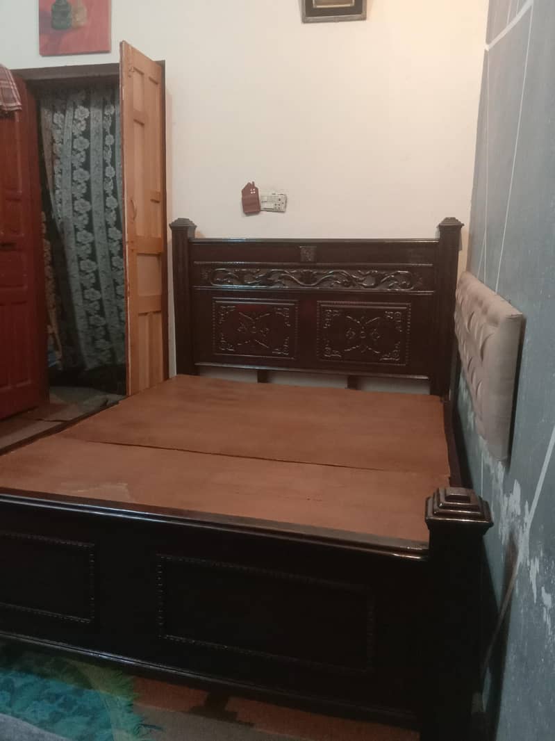 Double bed with metres 4