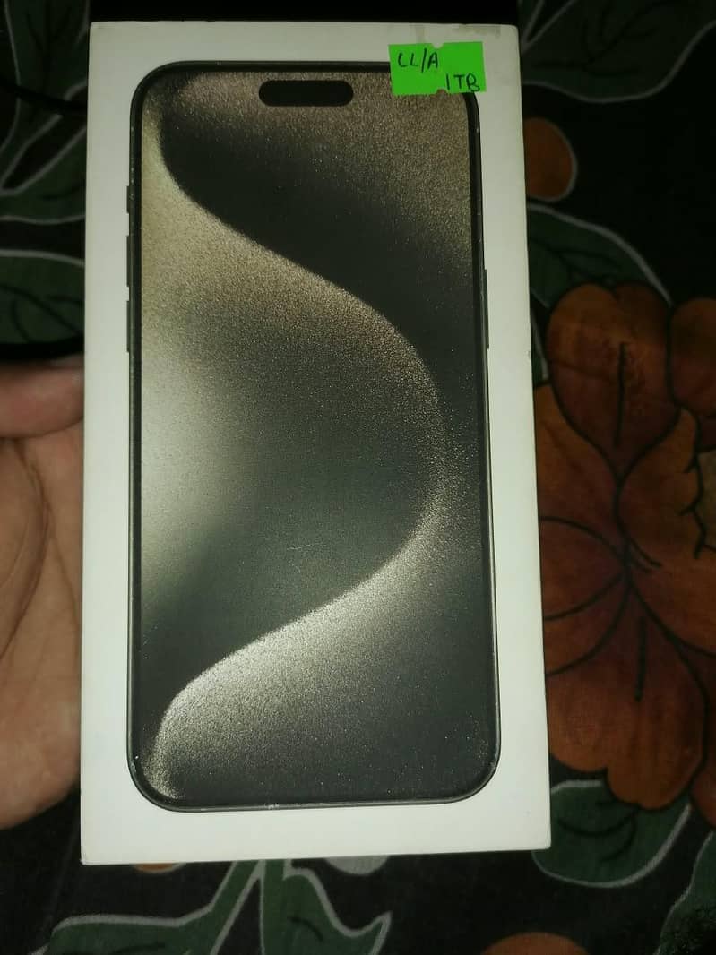 Apple iPhone 15 Pro Max 0