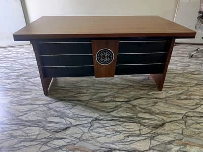 Office table