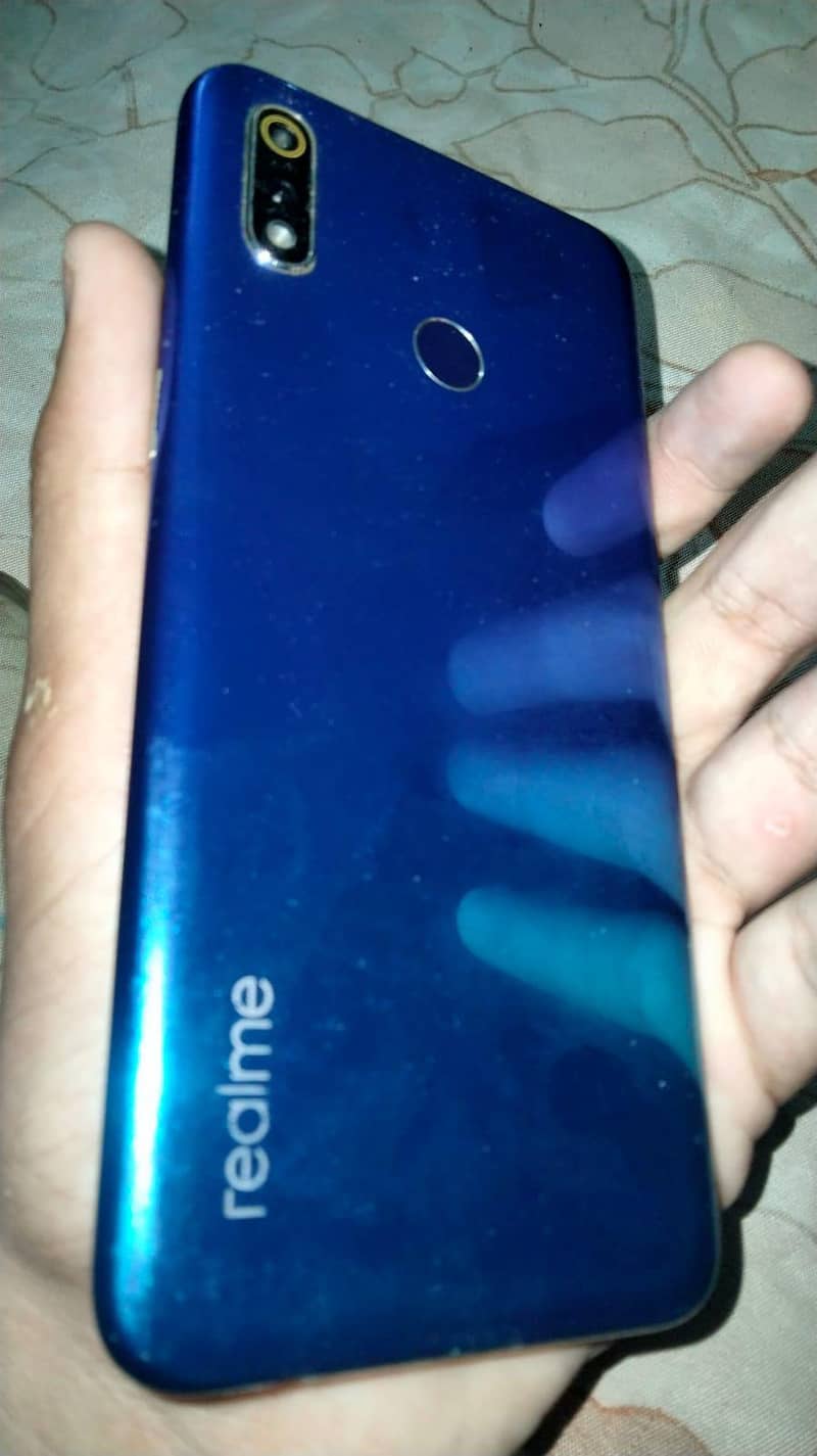 Realme 3 4