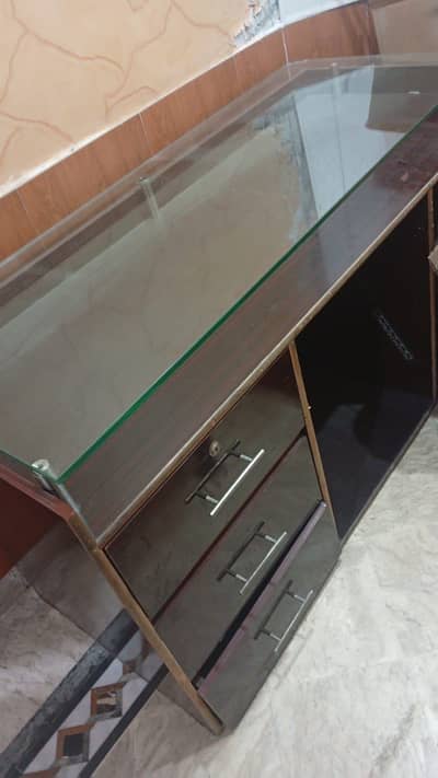 Office table