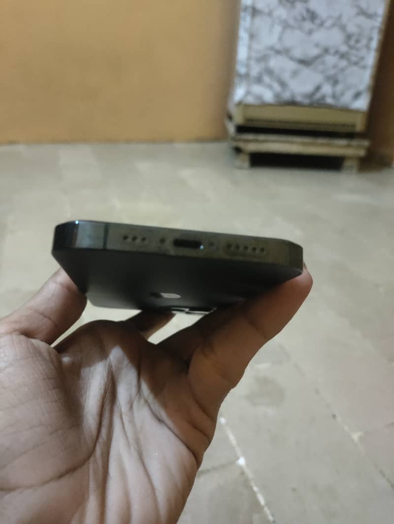 Apple iPhone 12 Pro 0