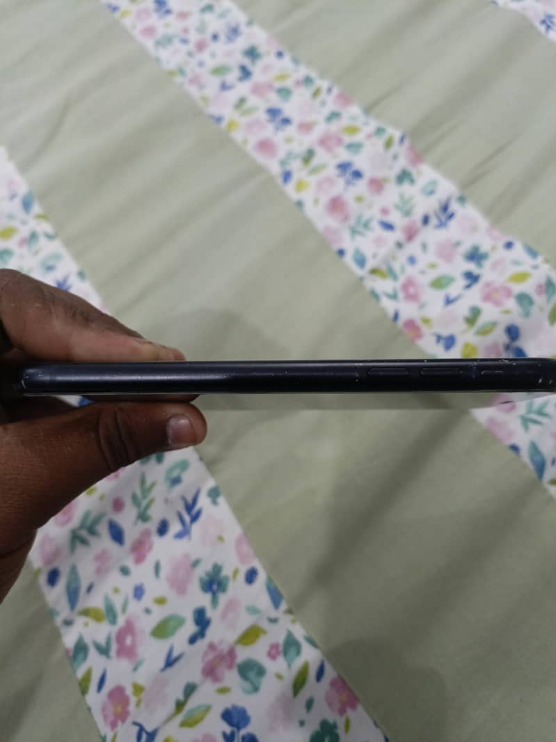 Apple iPhone XR 5