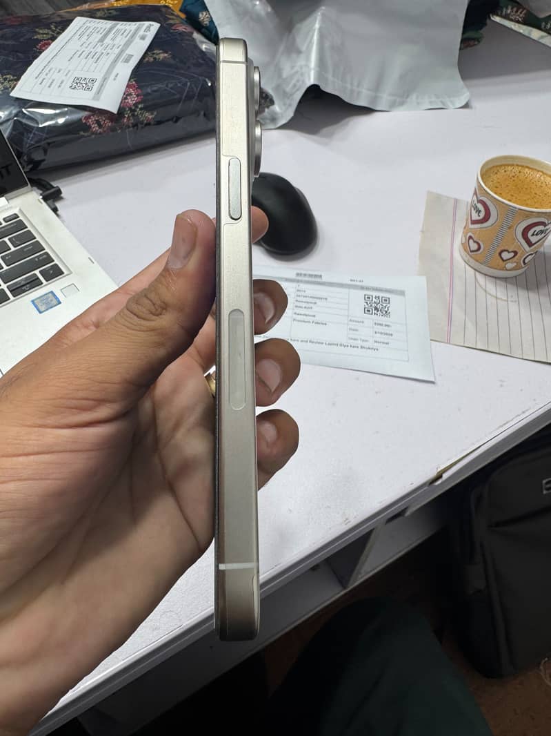 Apple iPhone 15 Pro Max 1