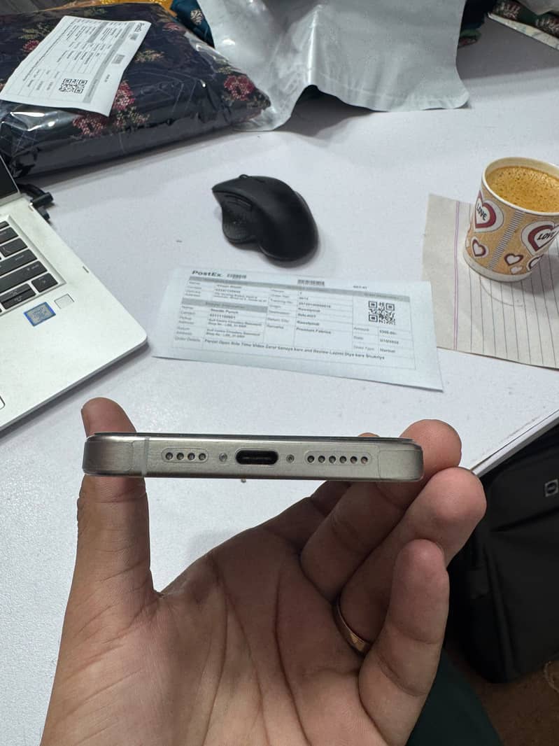 Apple iPhone 15 Pro Max 4