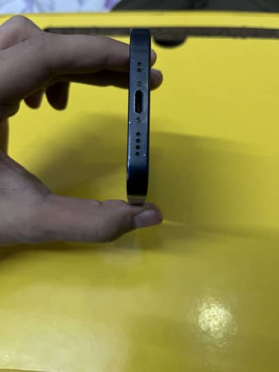 Apple iPhone 12 mini