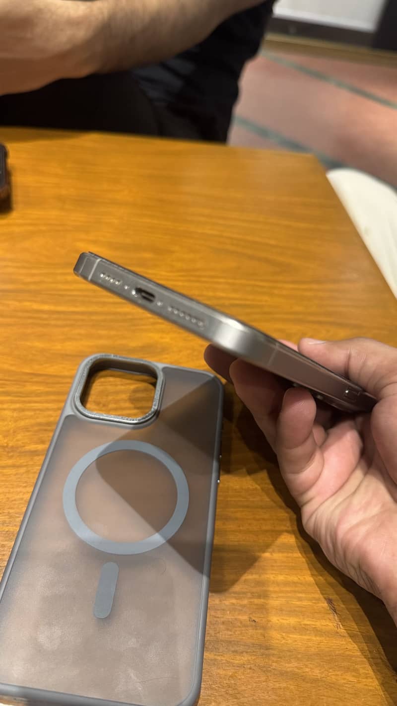 Apple iPhone 15 Pro Max 1