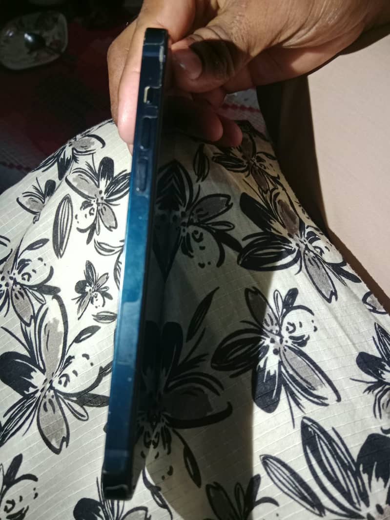 Apple iPhone 14 plus with box 4