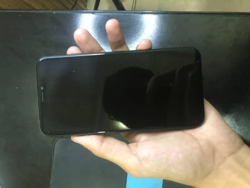 Apple iPhone X 3