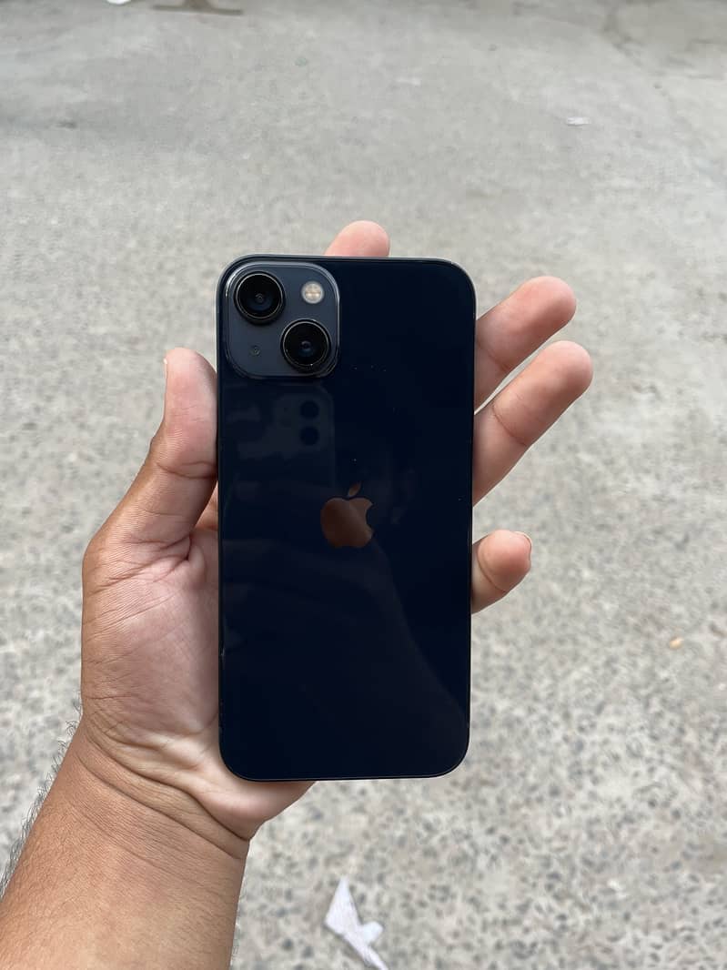 Apple iPhone 13 6