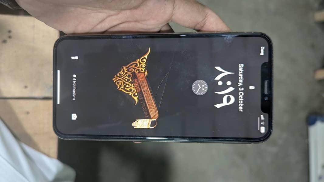 Apple iPhone XS Max 3