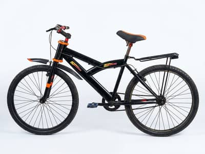 Used Black Sports Bicycle – Excellent Condition with Carrier & Mudguar