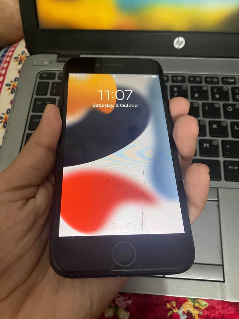 Apple iPhone 7 0