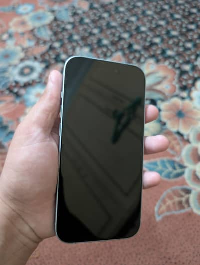 Apple iPhone 15