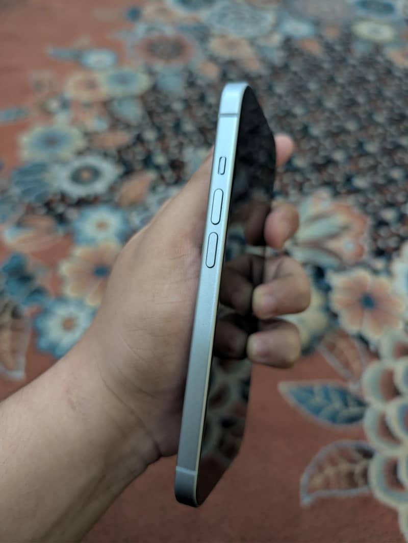 Apple iPhone 15 1