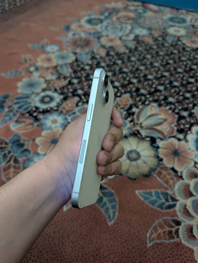 Apple iPhone 15 2