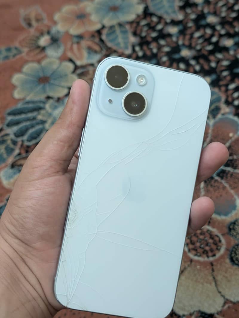 Apple iPhone 15 3