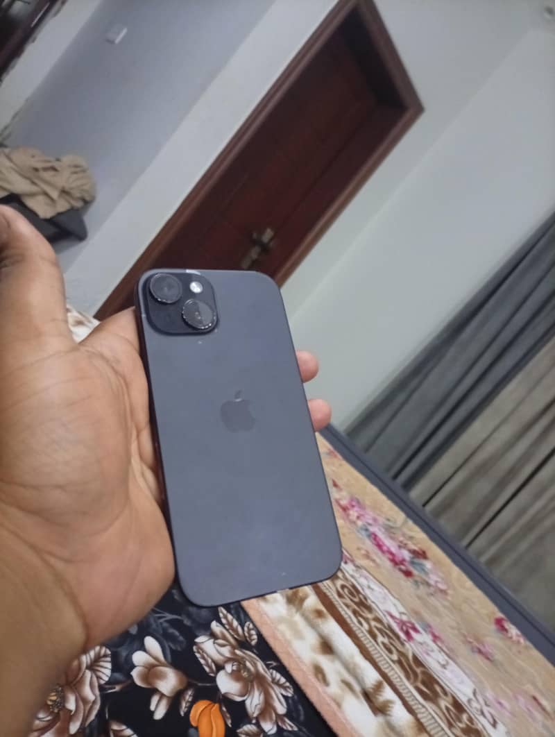 Apple iPhone 15 3