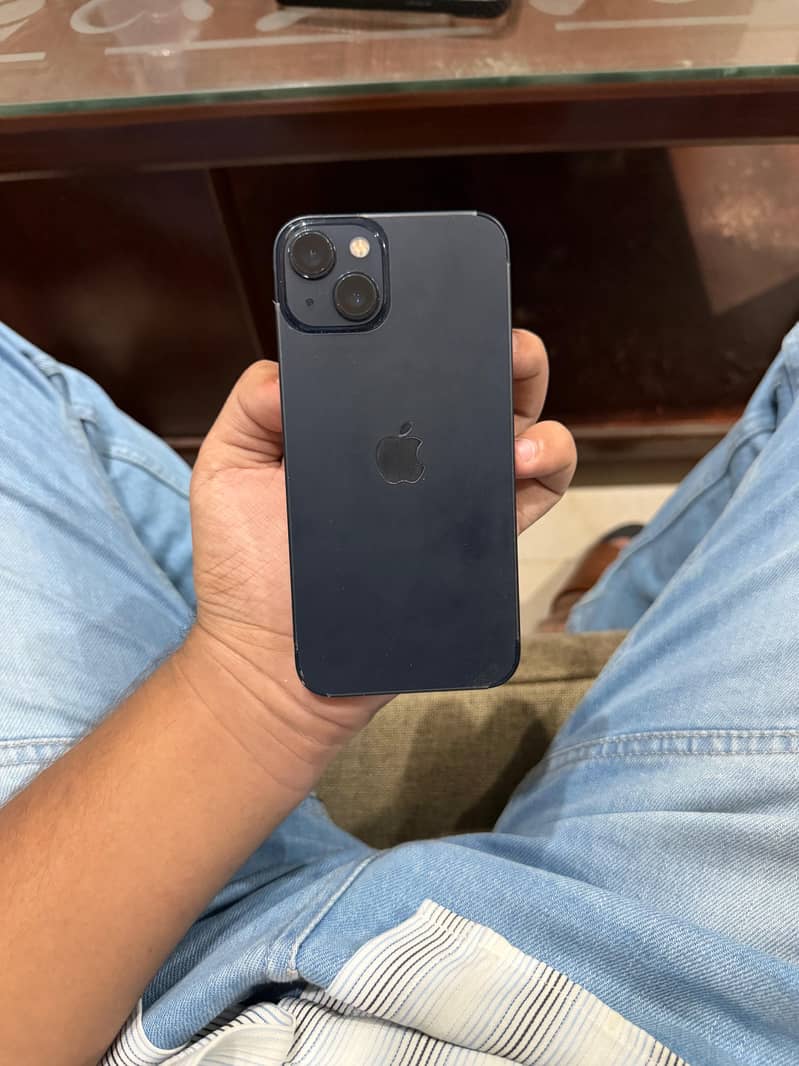 Apple iPhone 13 0