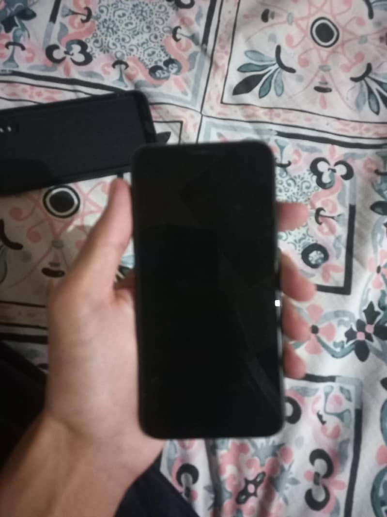 Apple iPhone X 0