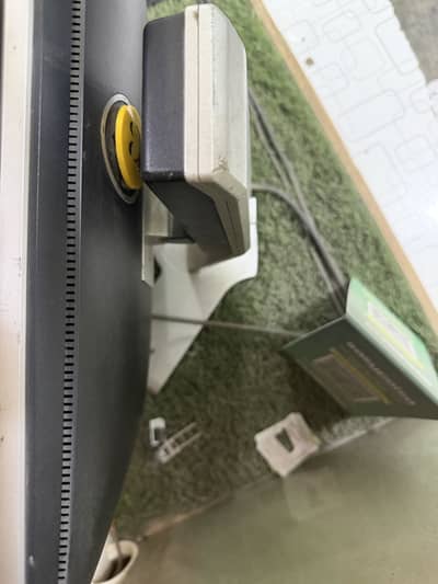 dell 21 inch lsd moniter for sale
