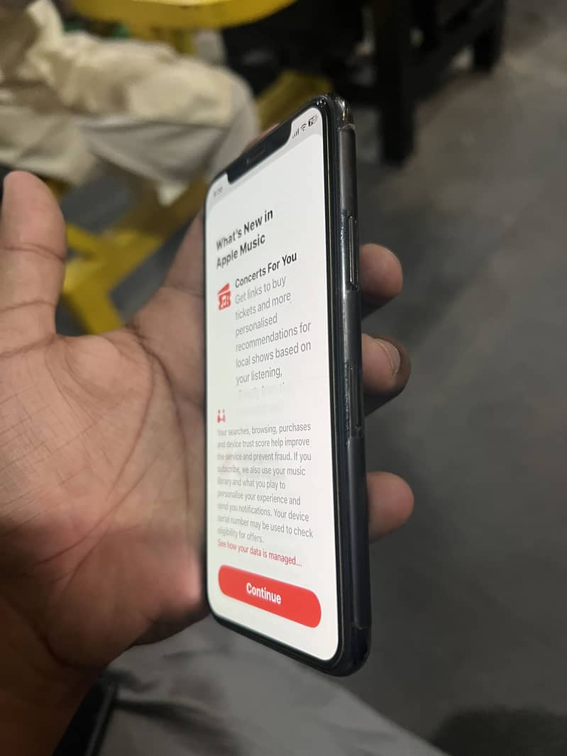 Apple iPhone 11 Pro JV 4
