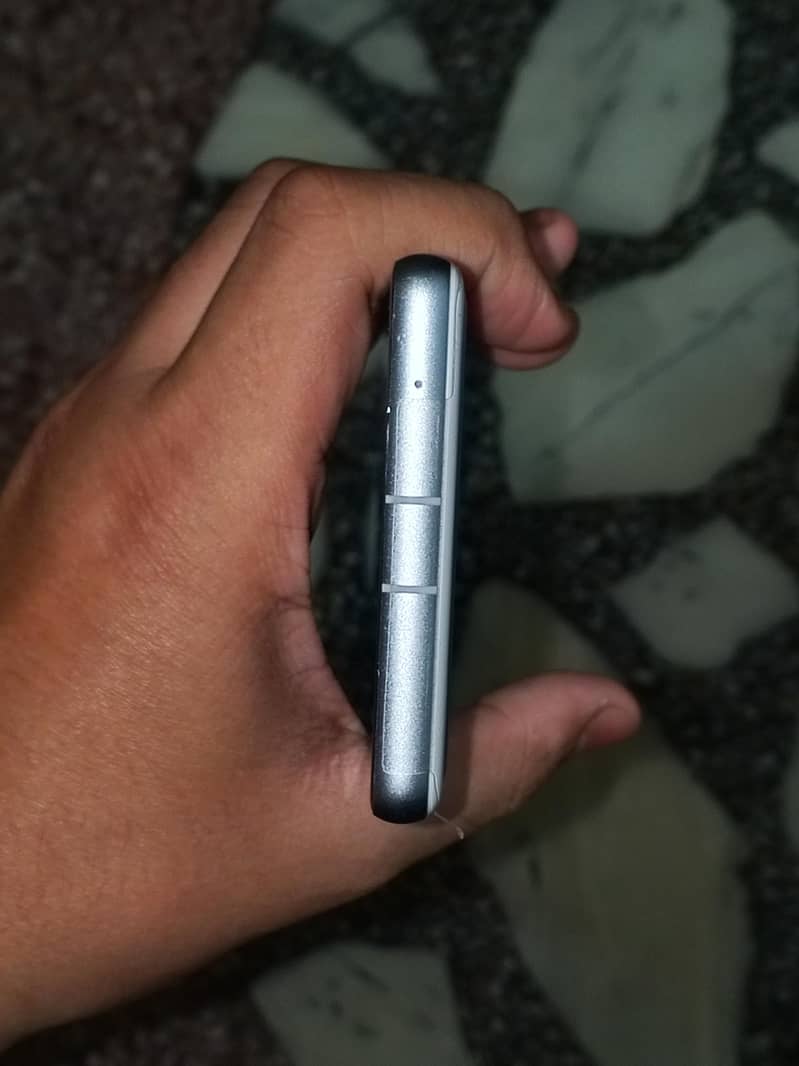 Google Pixel 7a 3