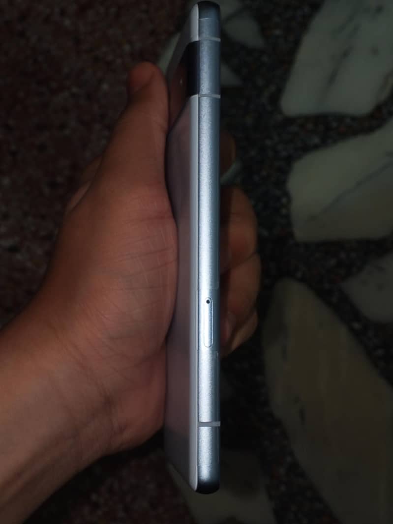 Google Pixel 7a 4