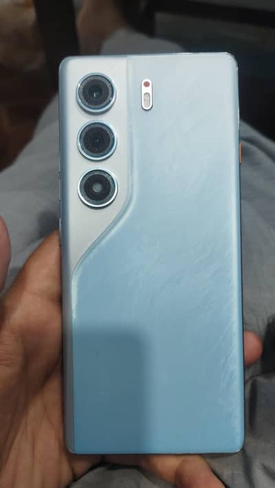 Tecno CAMON 40 Pro