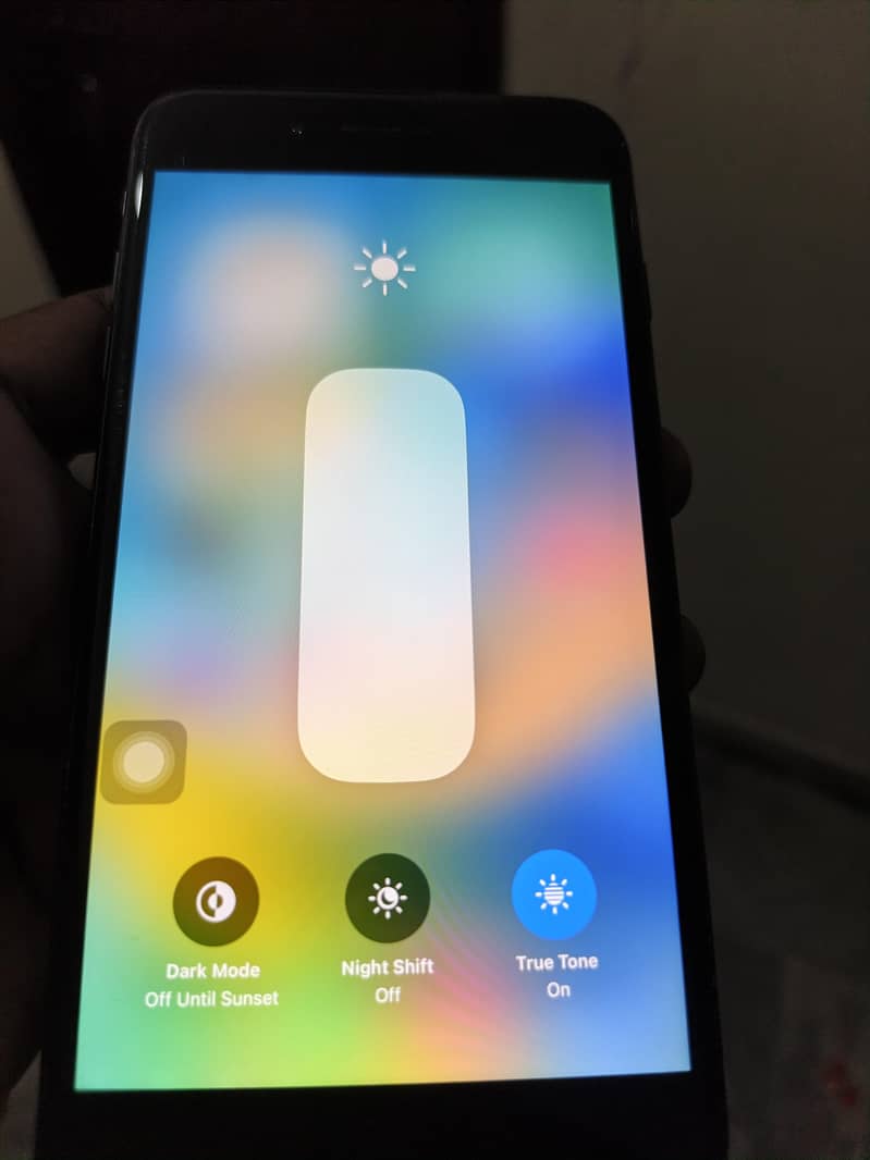 Apple iPhone 8 Plus 4