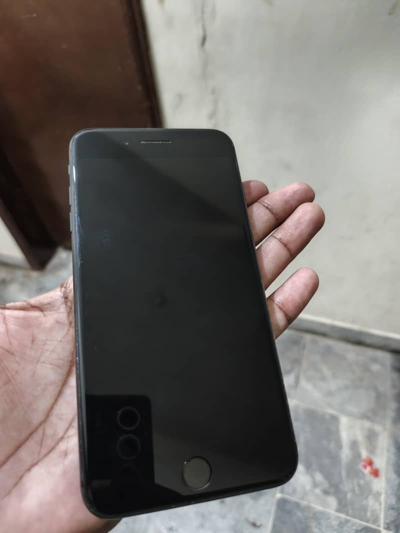 Apple iPhone 8 Plus 10
