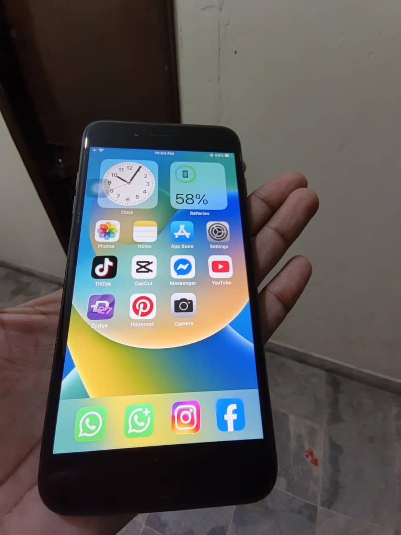 Apple iPhone 8 Plus 13