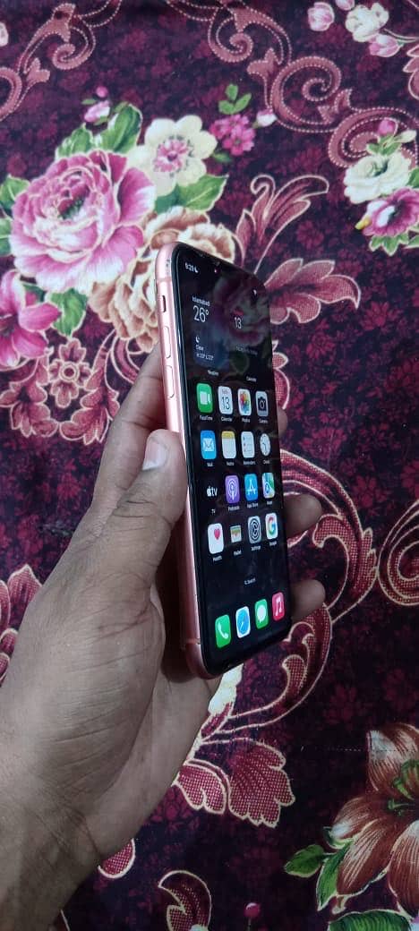 Apple iPhone XR 5