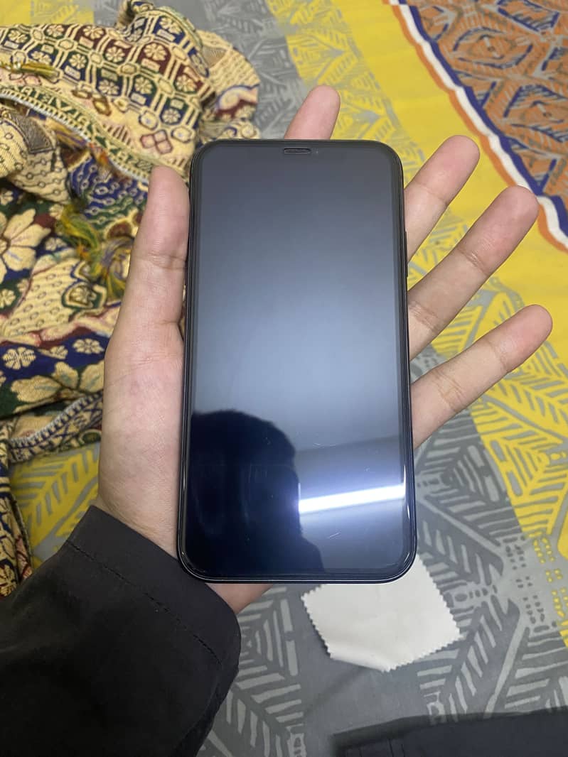 iPhone 11 64 GB 1