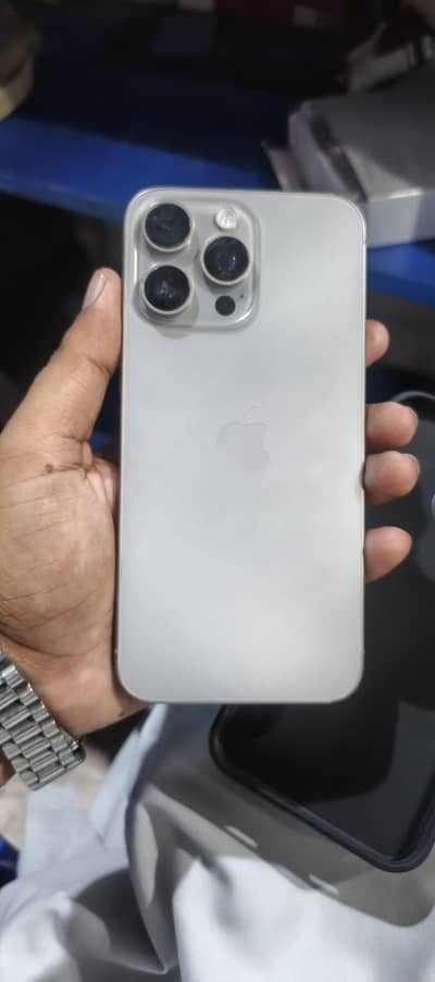 Apple iPhone 15 Pro Max