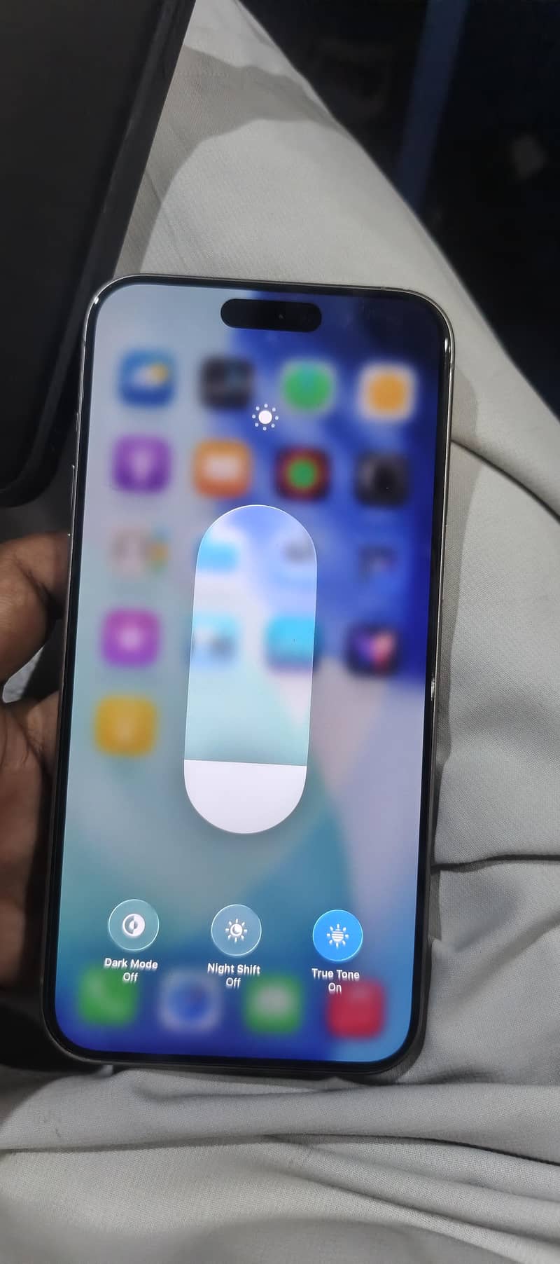 Apple iPhone 15 Pro Max 6