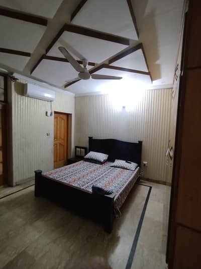 5 Marla Corner & Boulevard Ground Portion For Rent | 2 Bed | Separate Parking | Separate Meters | Prime Location