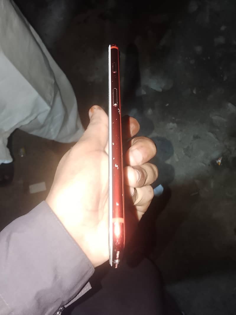 Apple iPhone 8 Plus 0